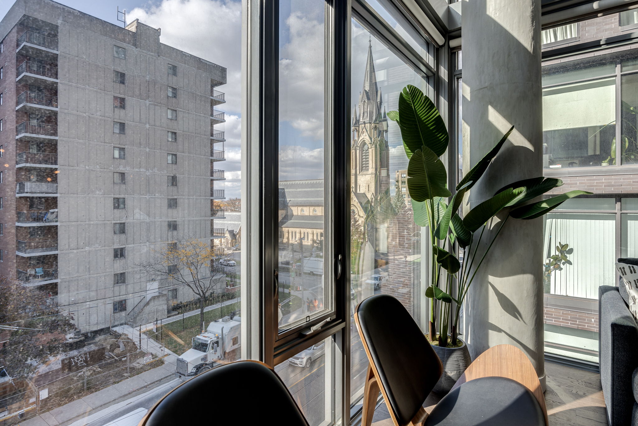 Toronto property showcase — delivered property photograph 14