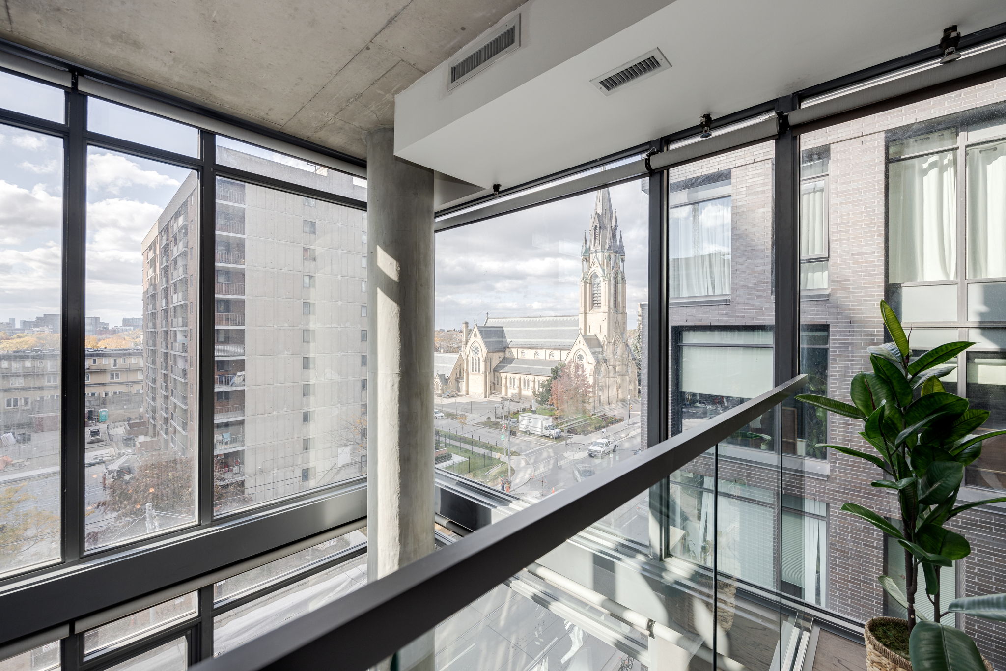 Toronto property showcase — delivered property photograph 29