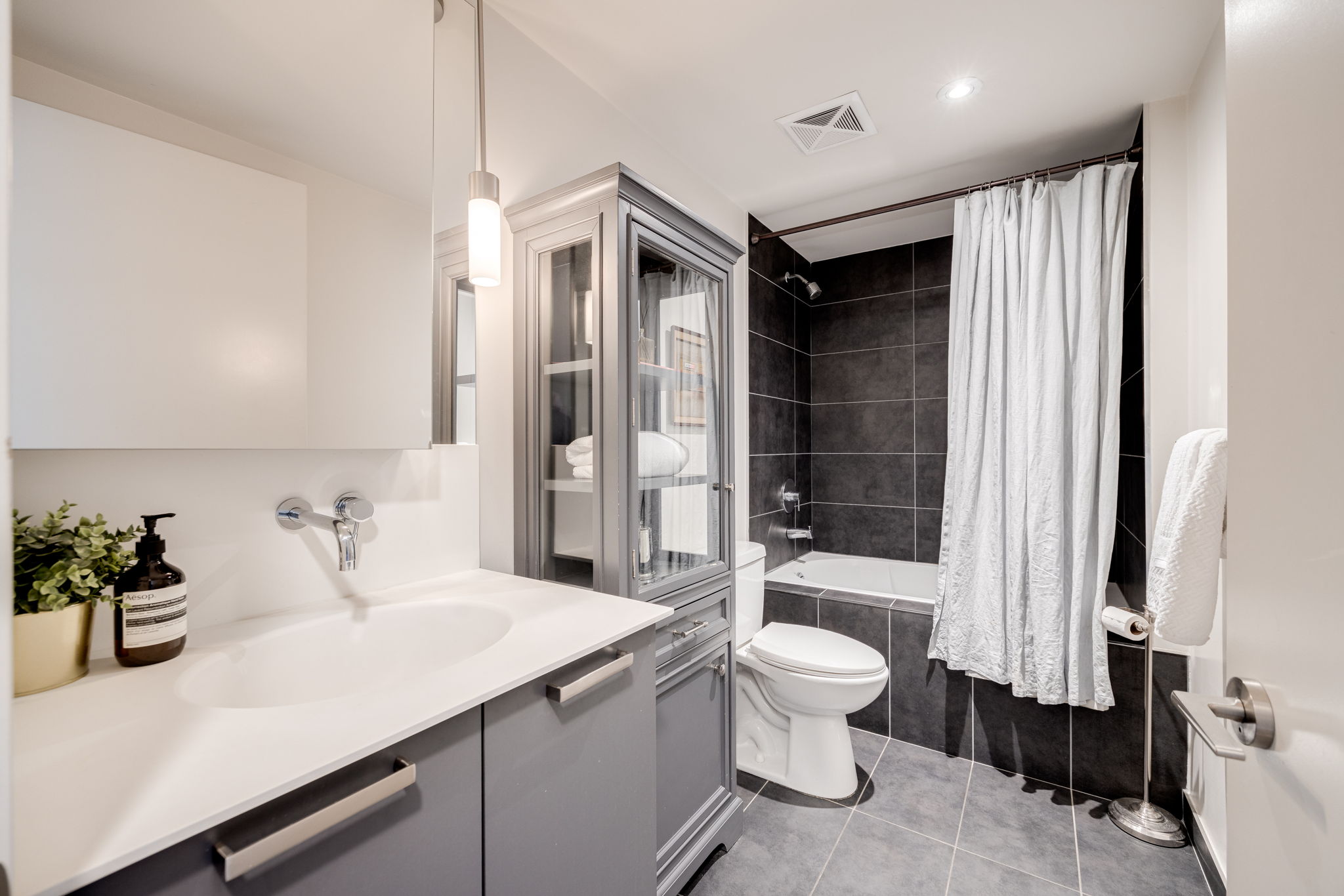 Toronto property showcase — delivered property photograph 20