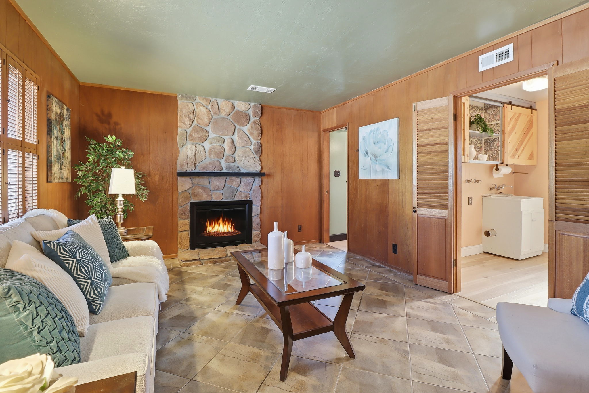 009_F8_95 El Campo Dr