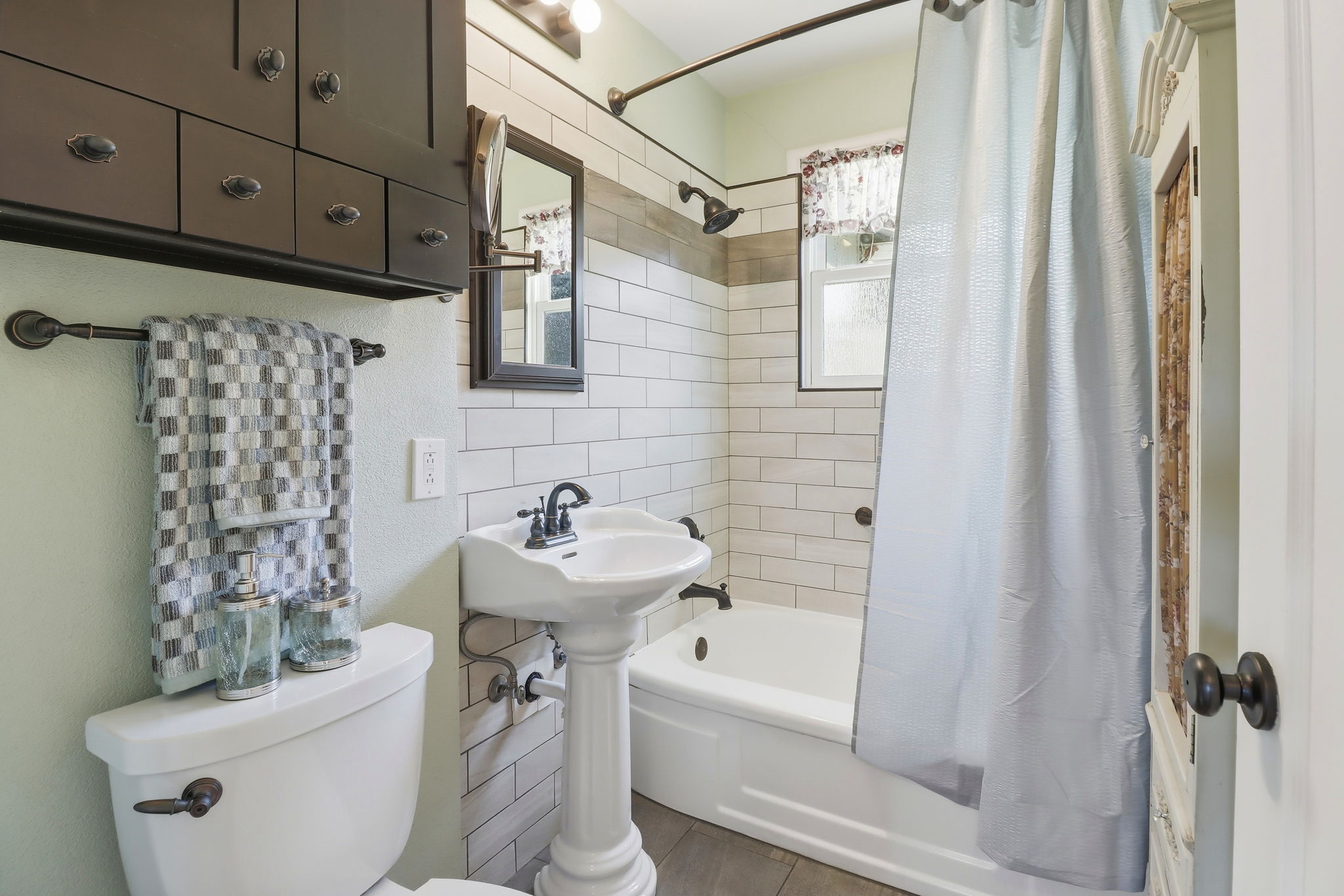 025_F8_95 El Campo Dr