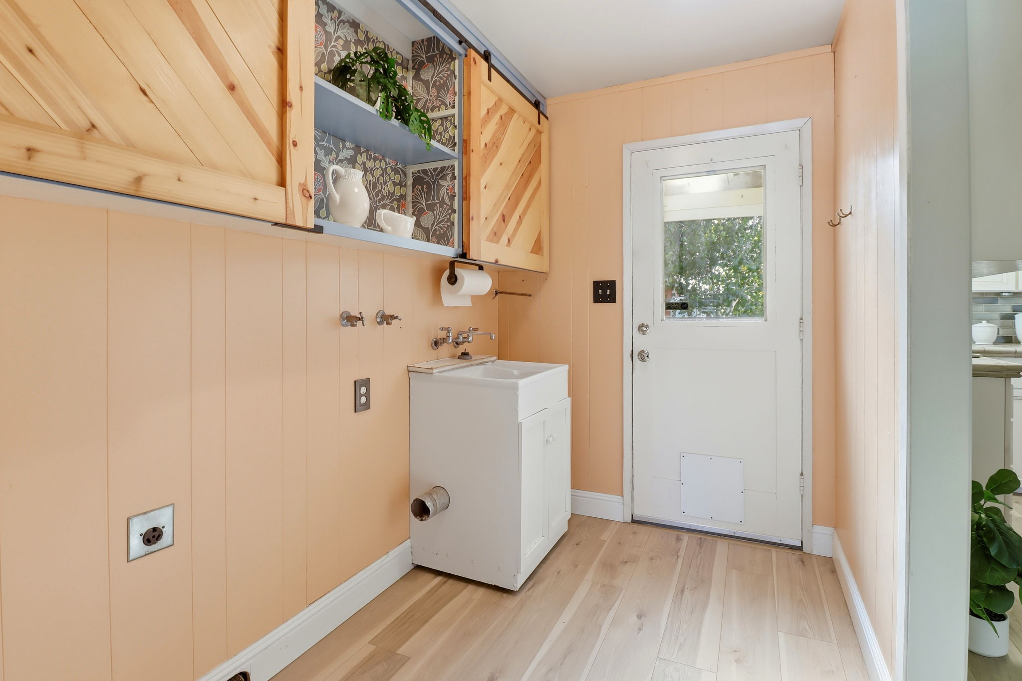 027_F8_95 El Campo Dr