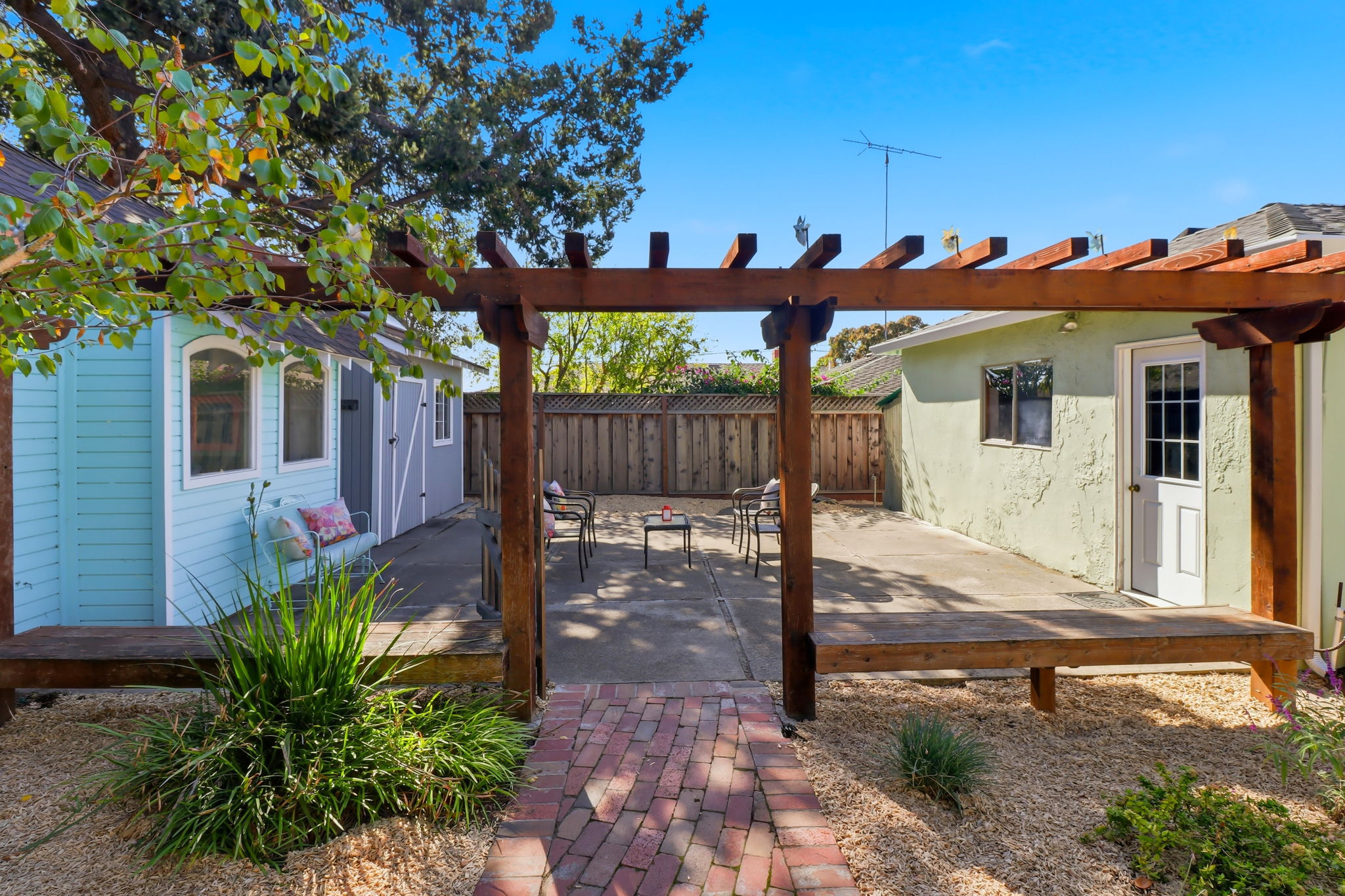 032_F8_95 El Campo Dr