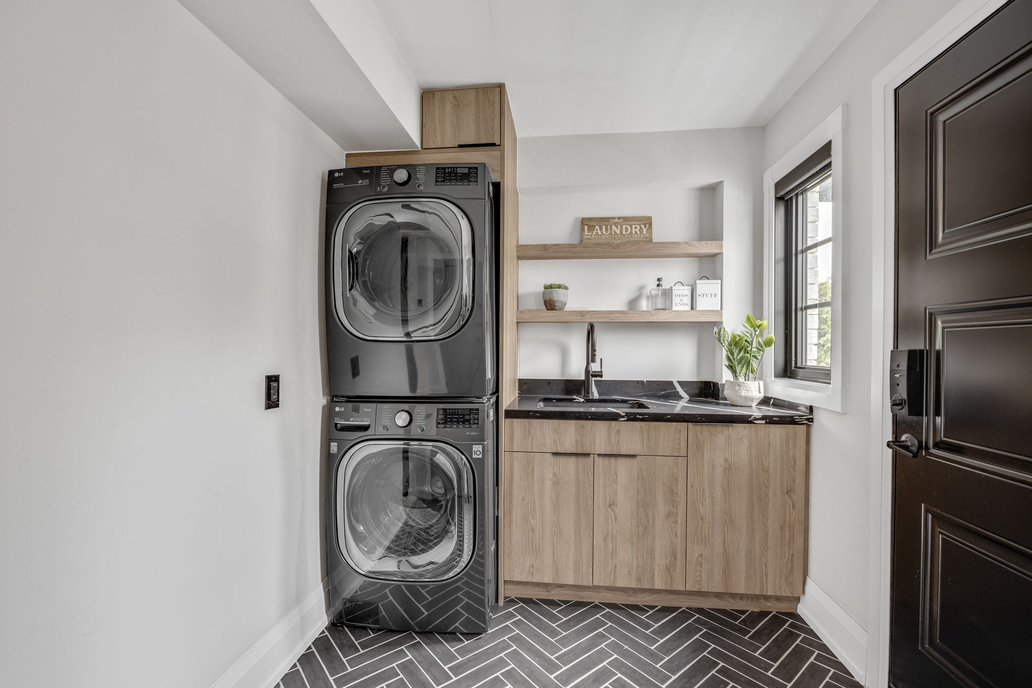 Aurora property showcase — delivered property photograph 23