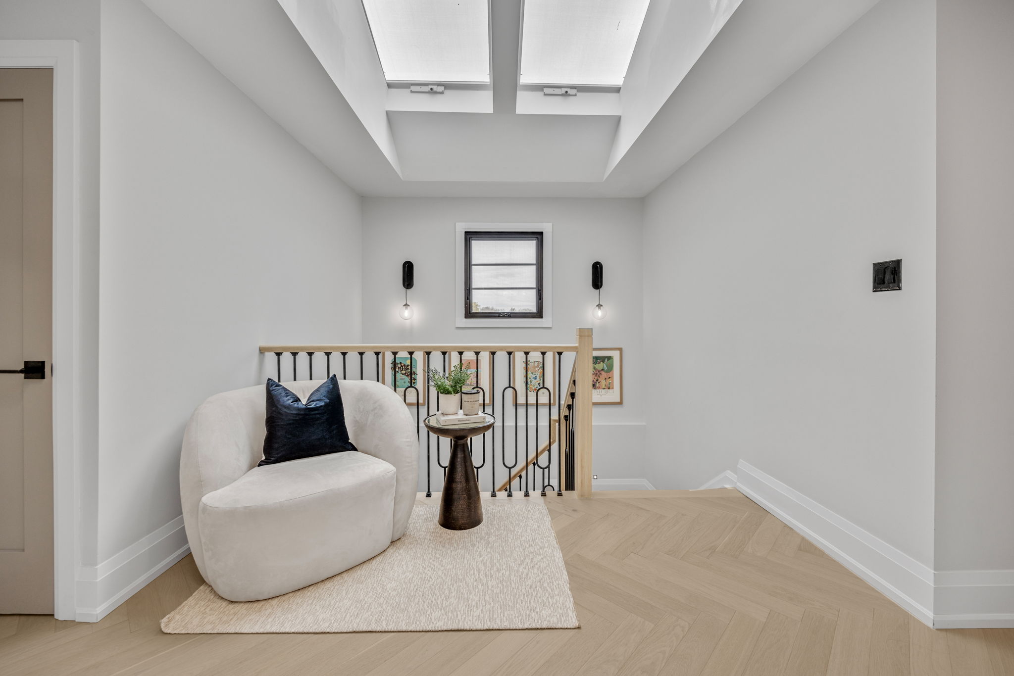 Aurora property showcase — delivered property photograph 33