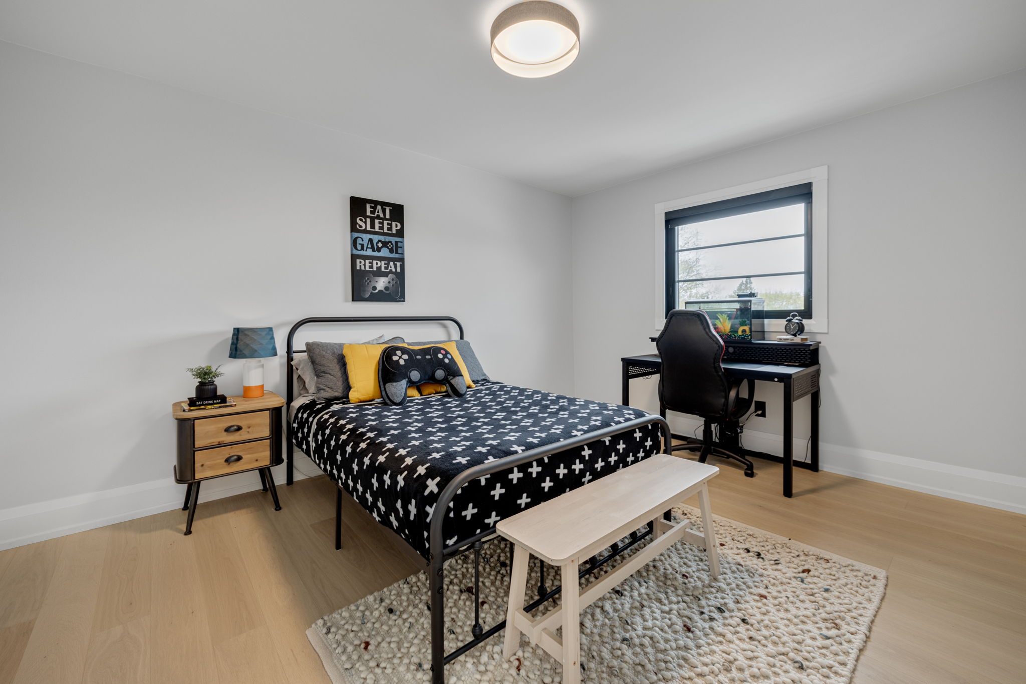 Aurora property showcase — delivered property photograph 37