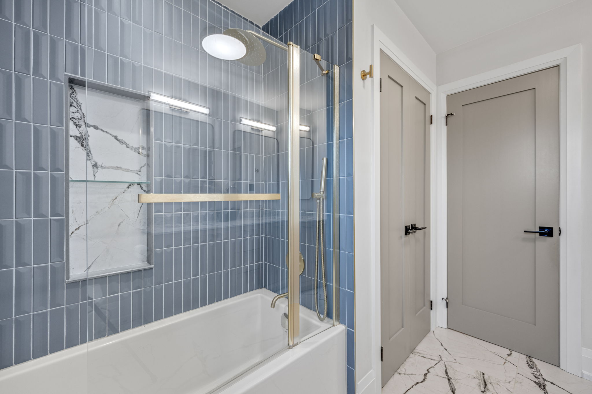Aurora property showcase — delivered property photograph 45