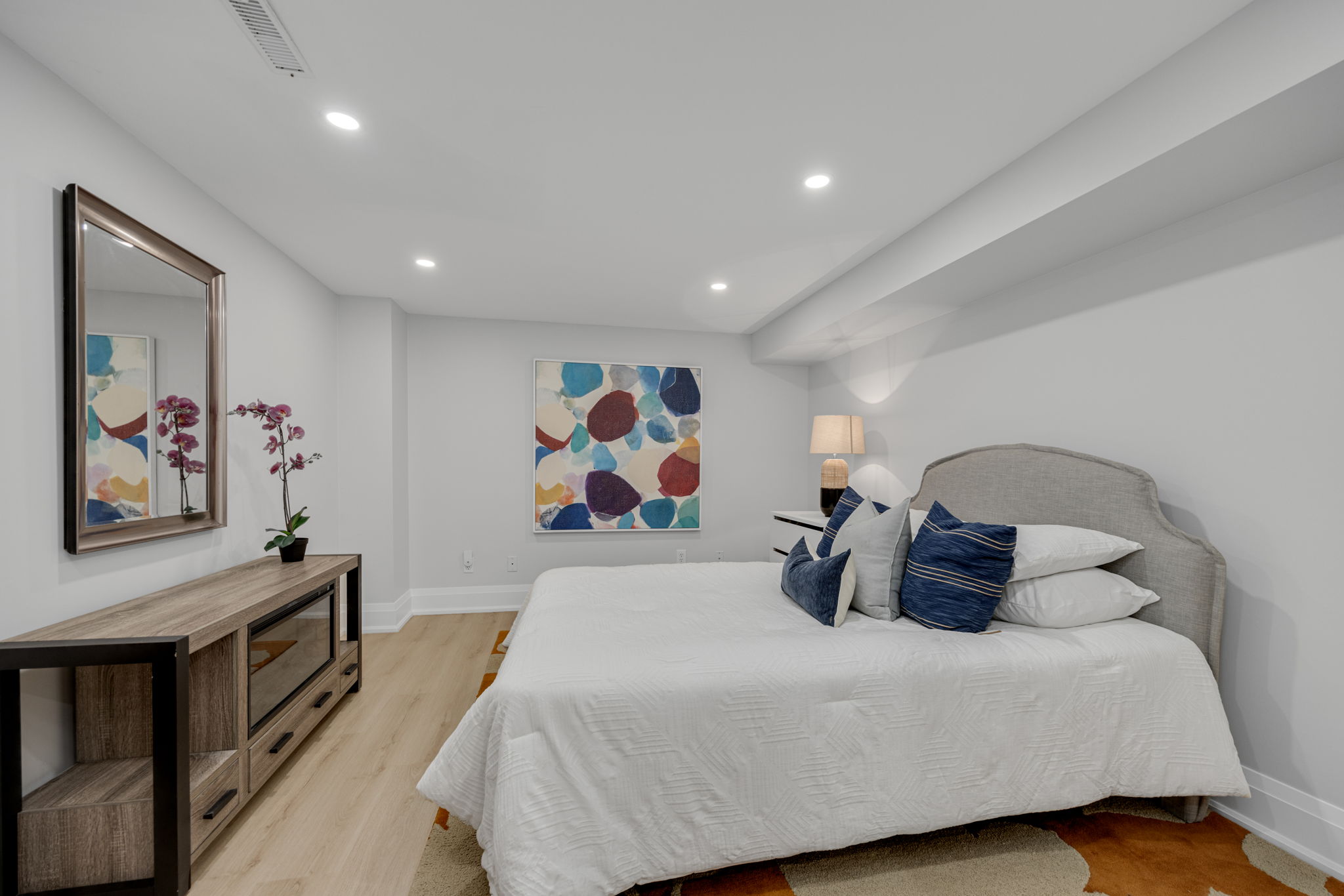 Aurora property showcase — delivered property photograph 51