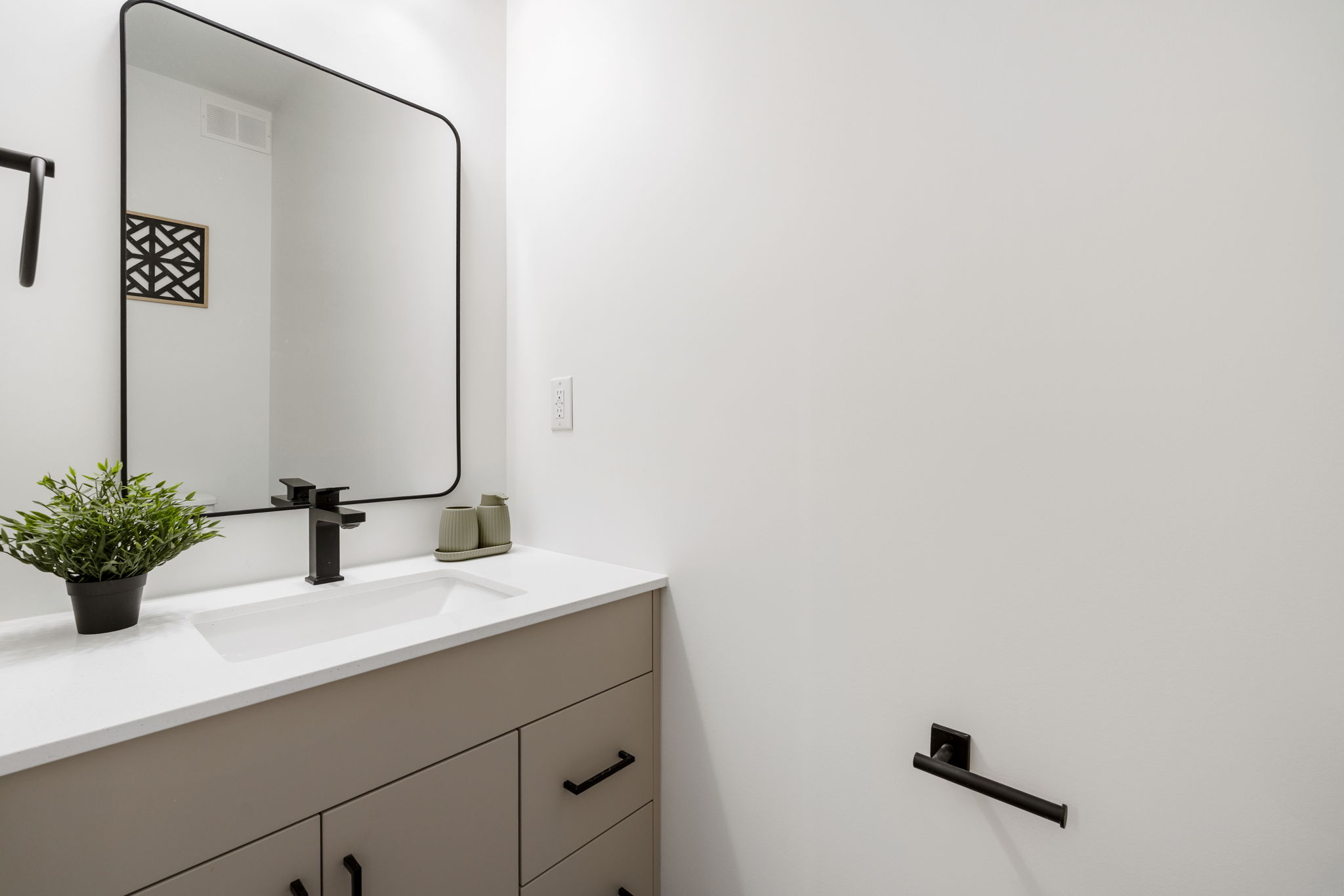 95 Imperial Ave - Interior-11