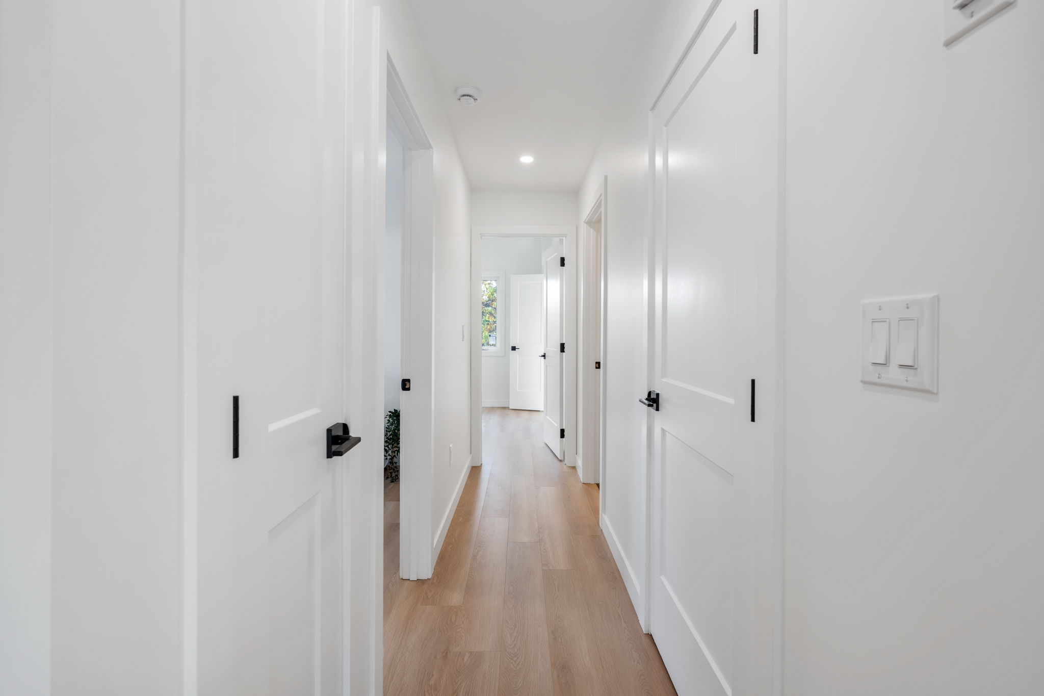 95 Imperial Ave - Interior-29