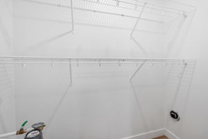 95 Imperial Ave - Interior-19