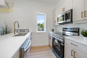 95 Imperial Ave - Interior-28