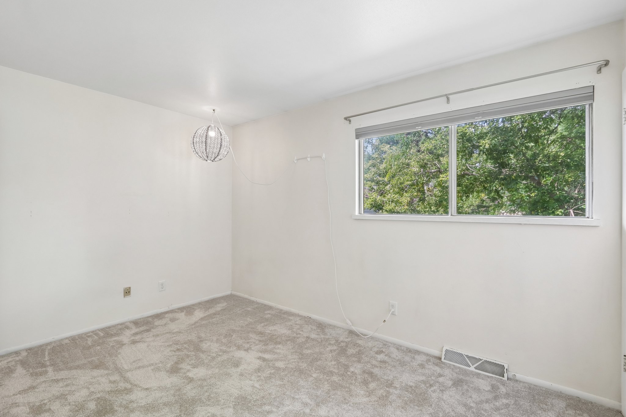 95 S Lakewood Gdns Ln-S0209-015.jpg