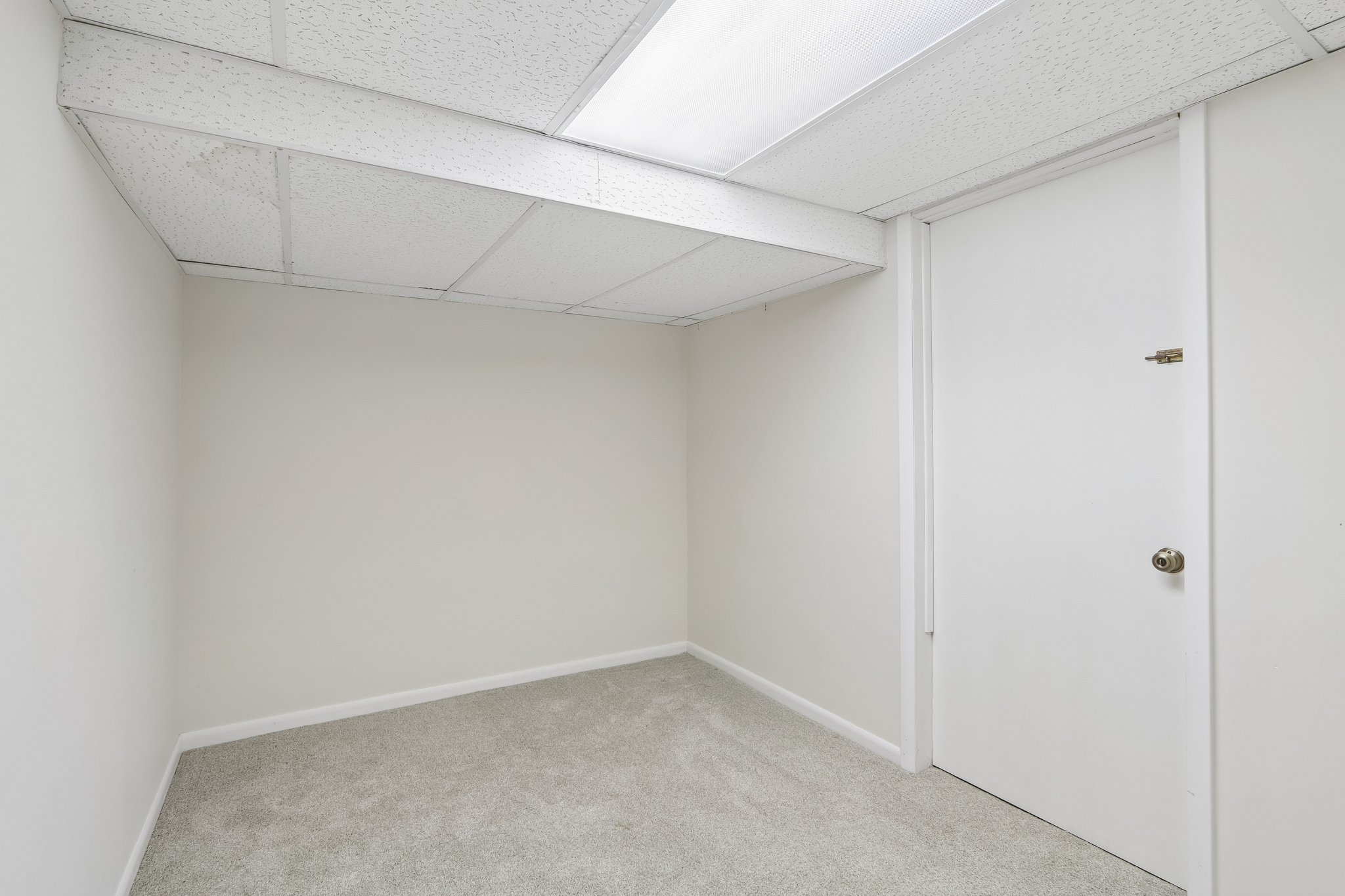 95 S Lakewood Gdns Ln-S0209-026.jpg
