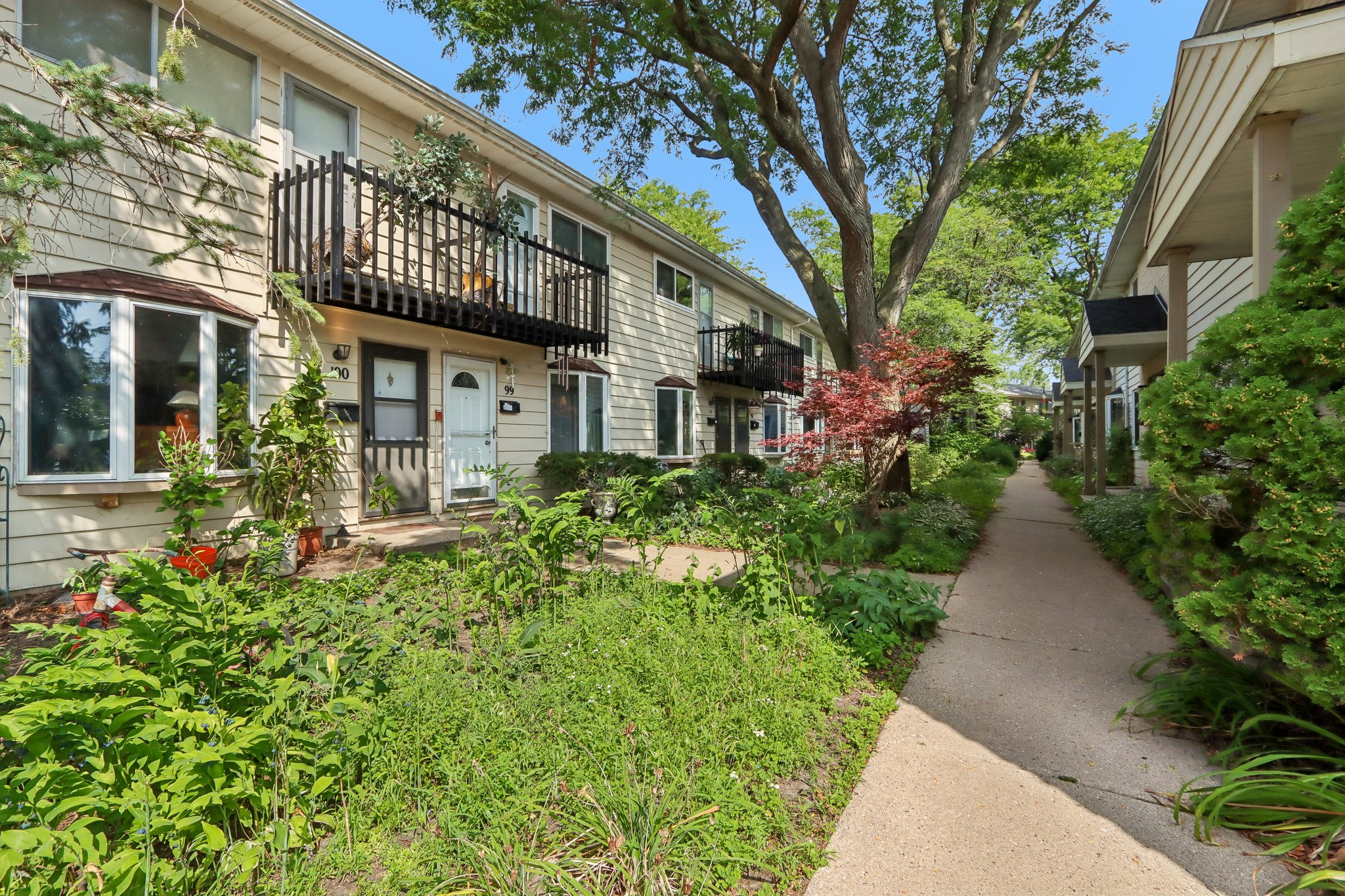 95 S Lakewood Gdns Ln-S0209-039.jpg