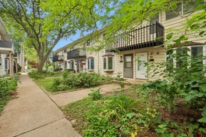 95 S Lakewood Gdns Ln-S0209-002.jpg