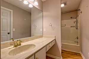  Photo 31