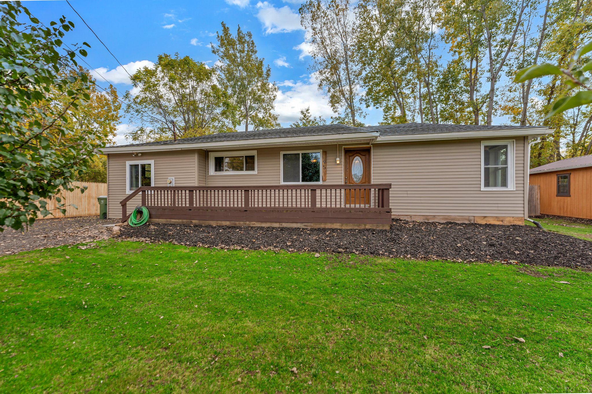 95 Telegraph Rd, Middleport, NY 14105 EState