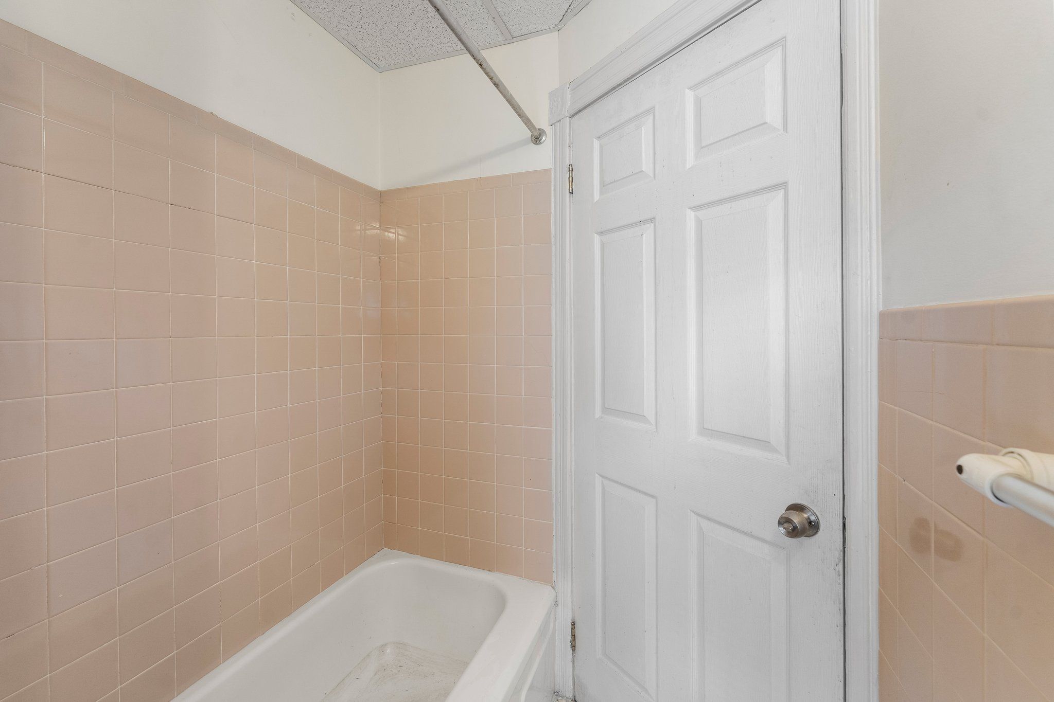 Owners Unit (2nd Floor)