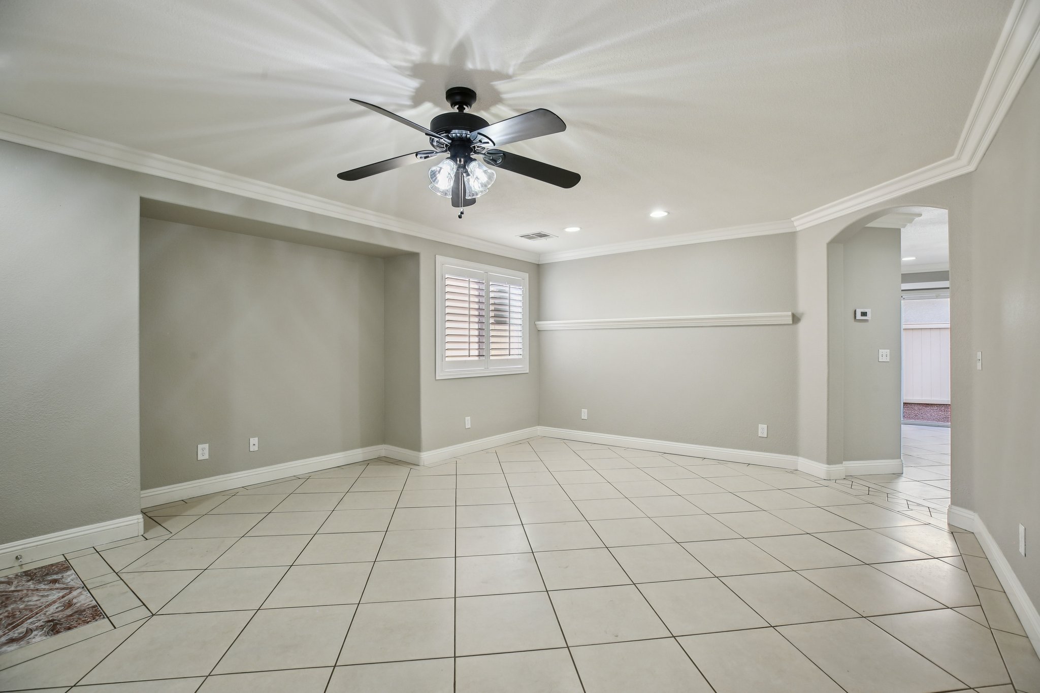 Coronado Peak Ave-S0211-005.jpg