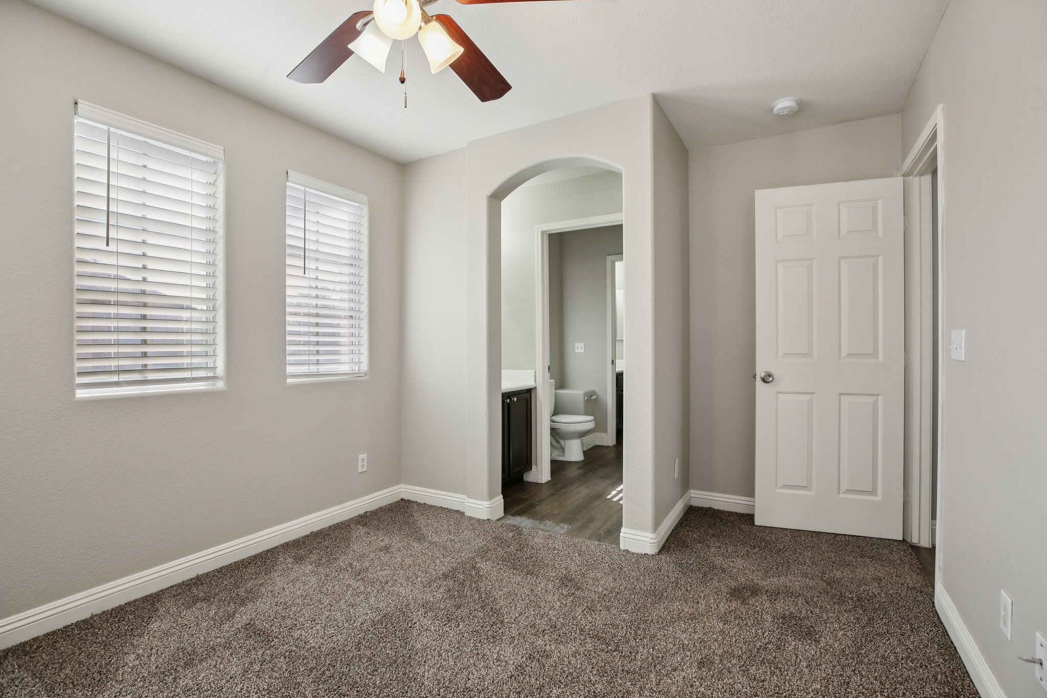 Coronado Peak Ave-S0211-014.jpg