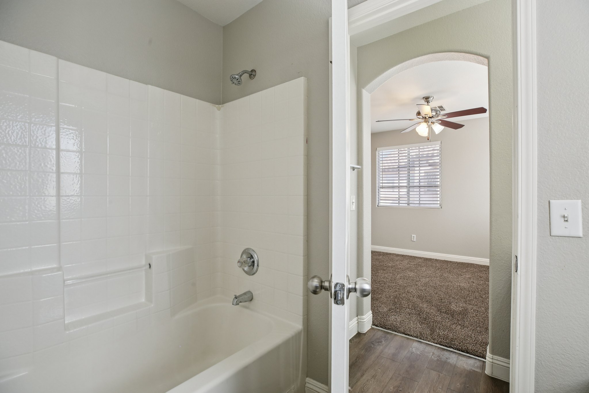 Coronado Peak Ave-S0211-016.jpg