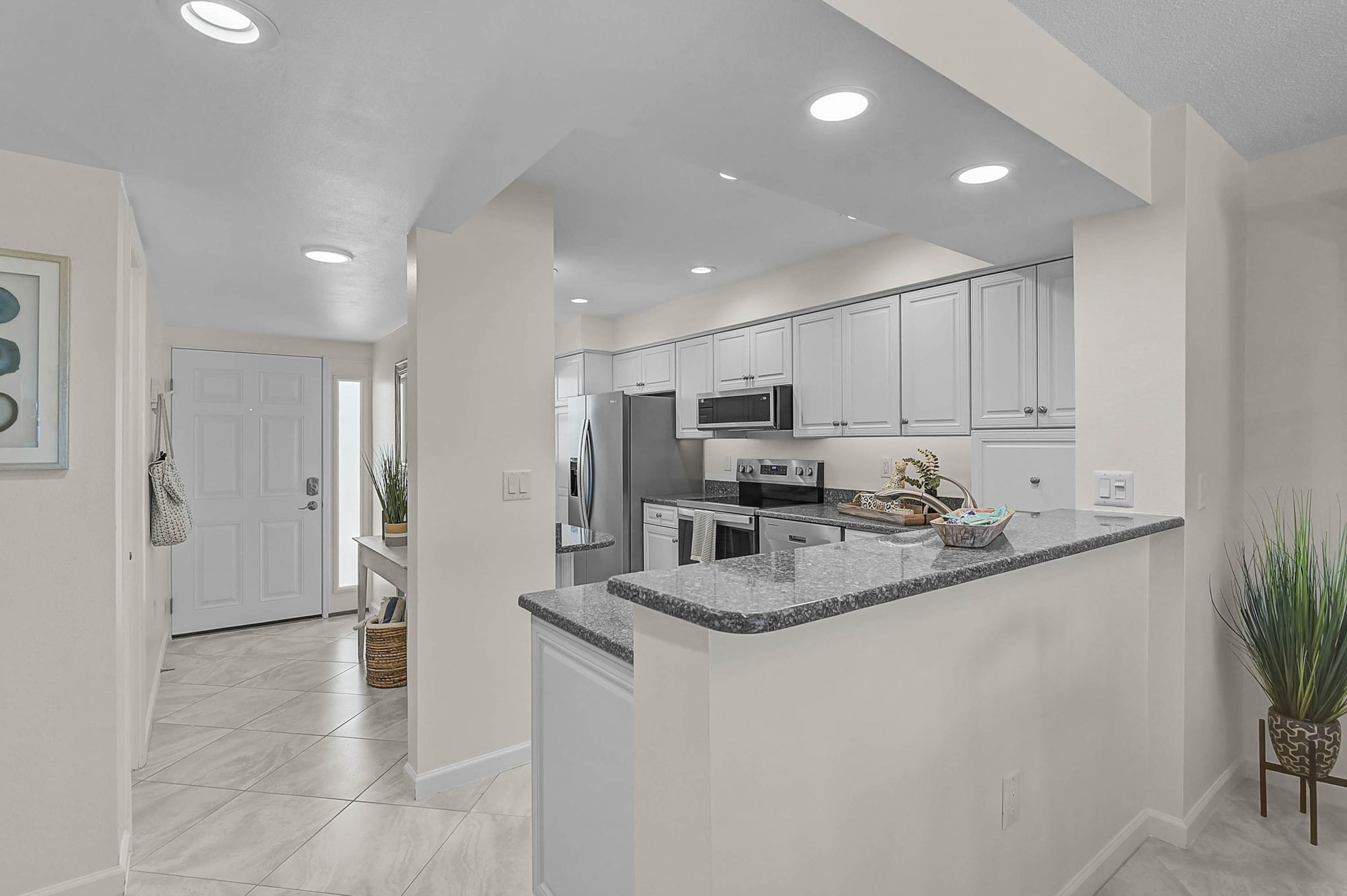 950 Tarpon Center Dr - Unit #305-8