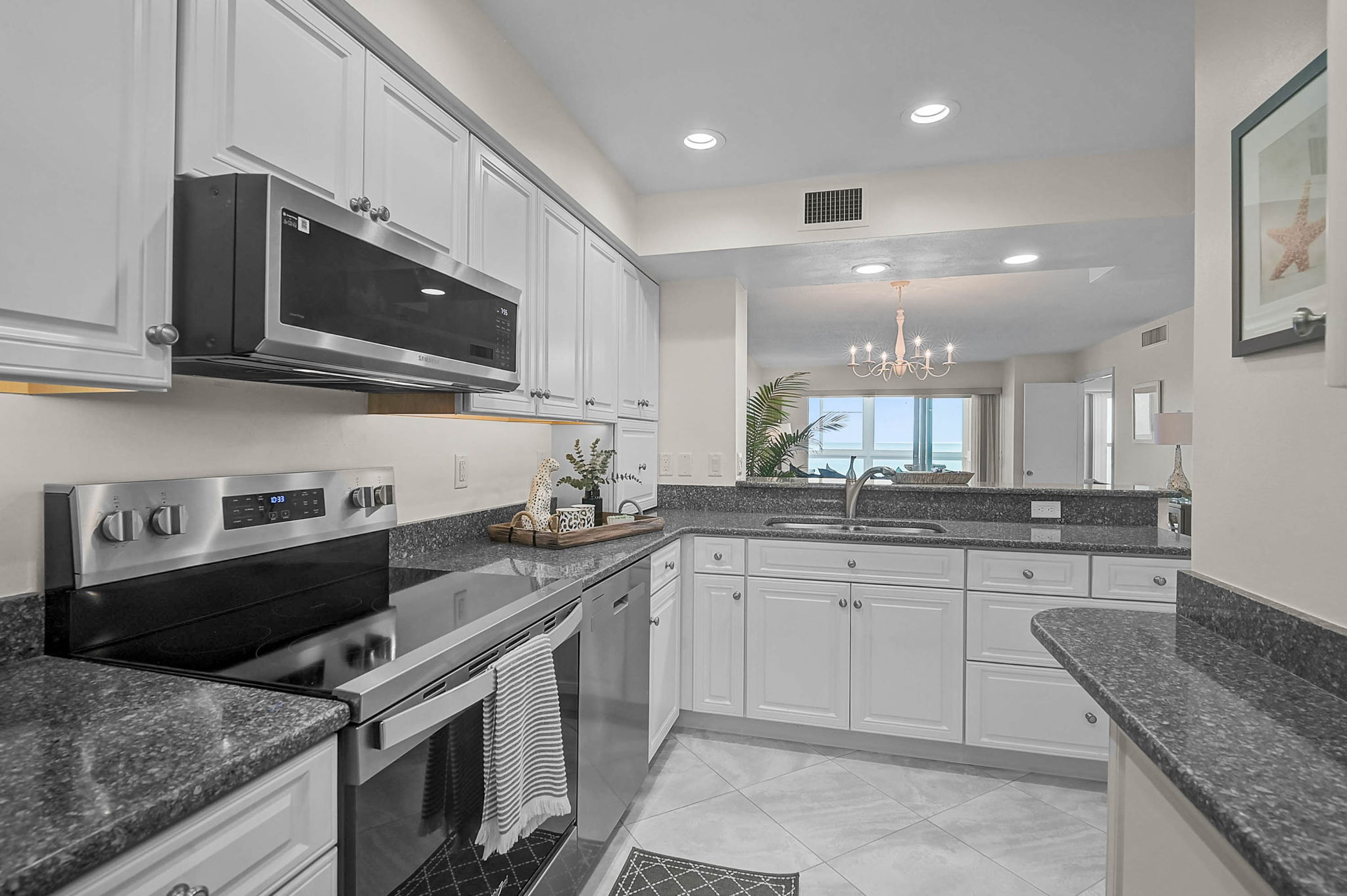 950 Tarpon Center Dr - Unit #305-11