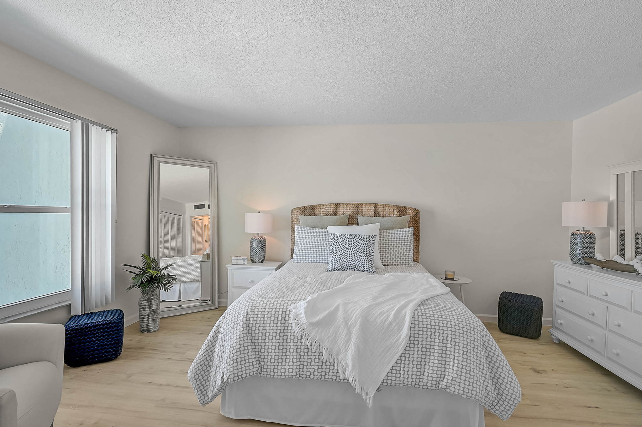 950 Tarpon Center Dr - Unit #305-23