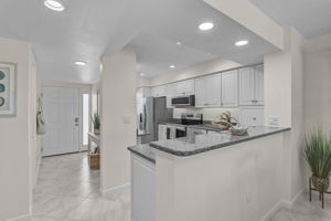 950 Tarpon Center Dr - Unit #305-8