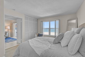 950 Tarpon Center Dr - Unit #305-25