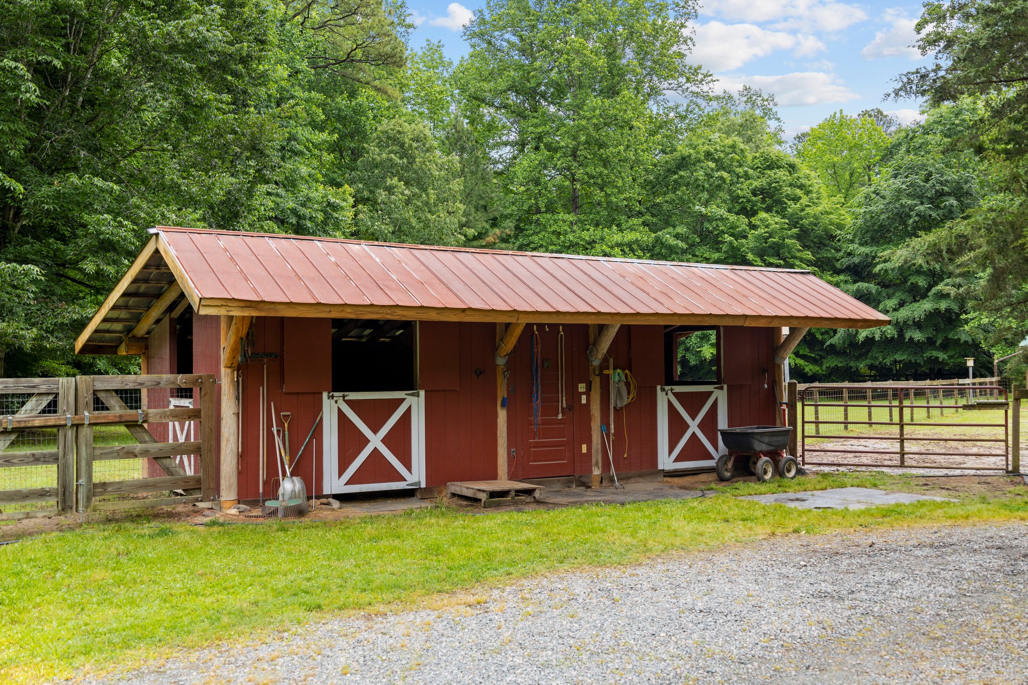  Photo 8