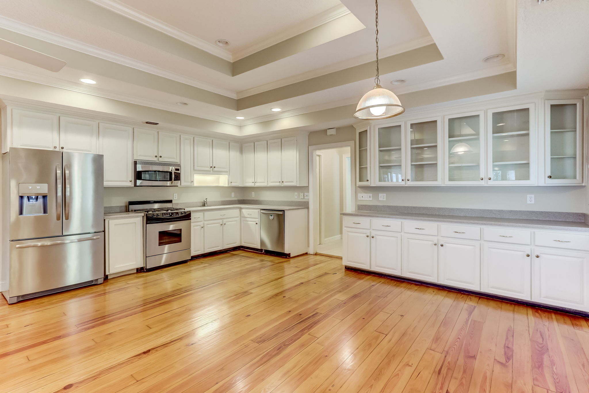 Kitchen / Dining Area