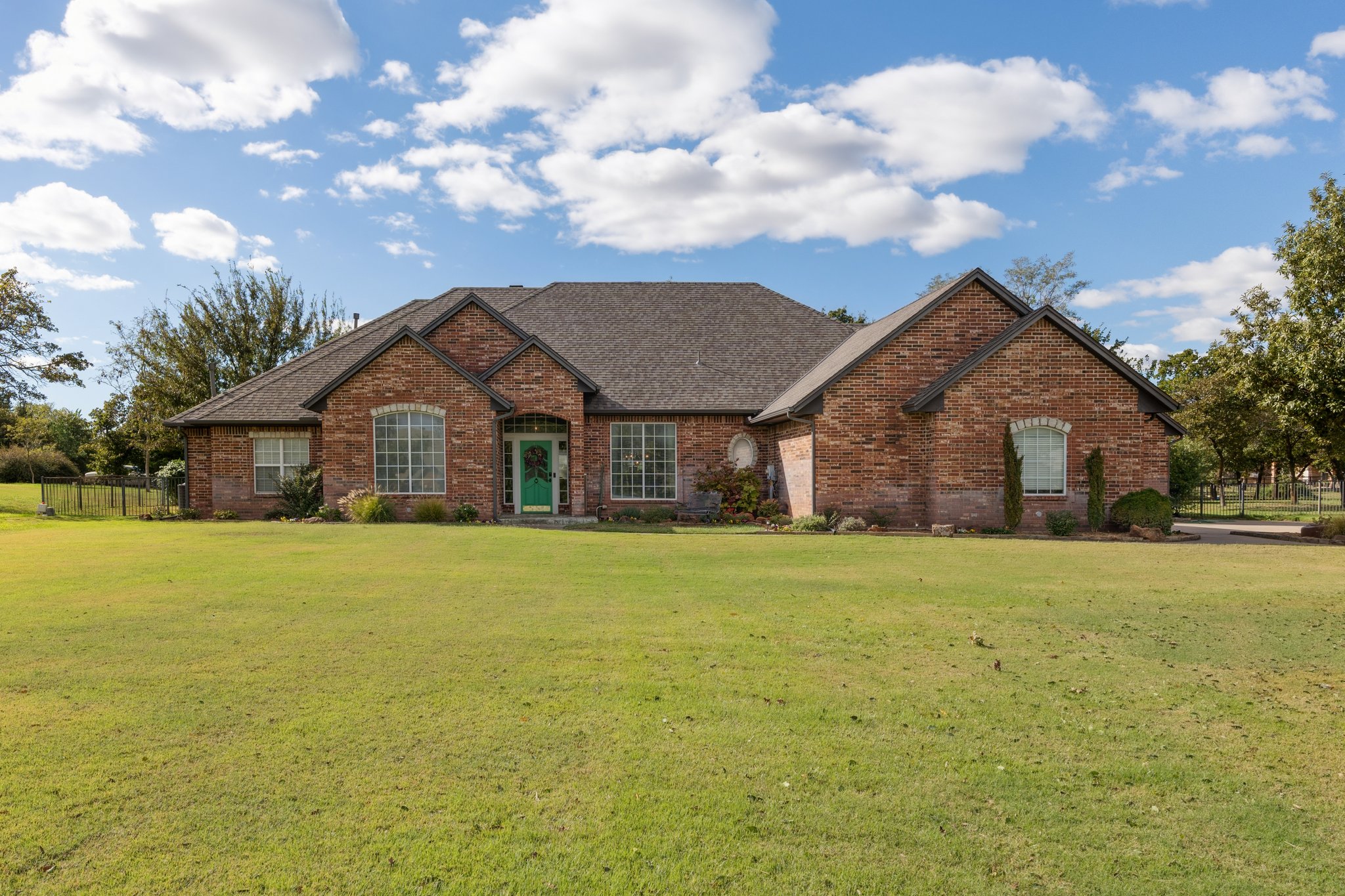 9501 Larimore Ln_004.jpg