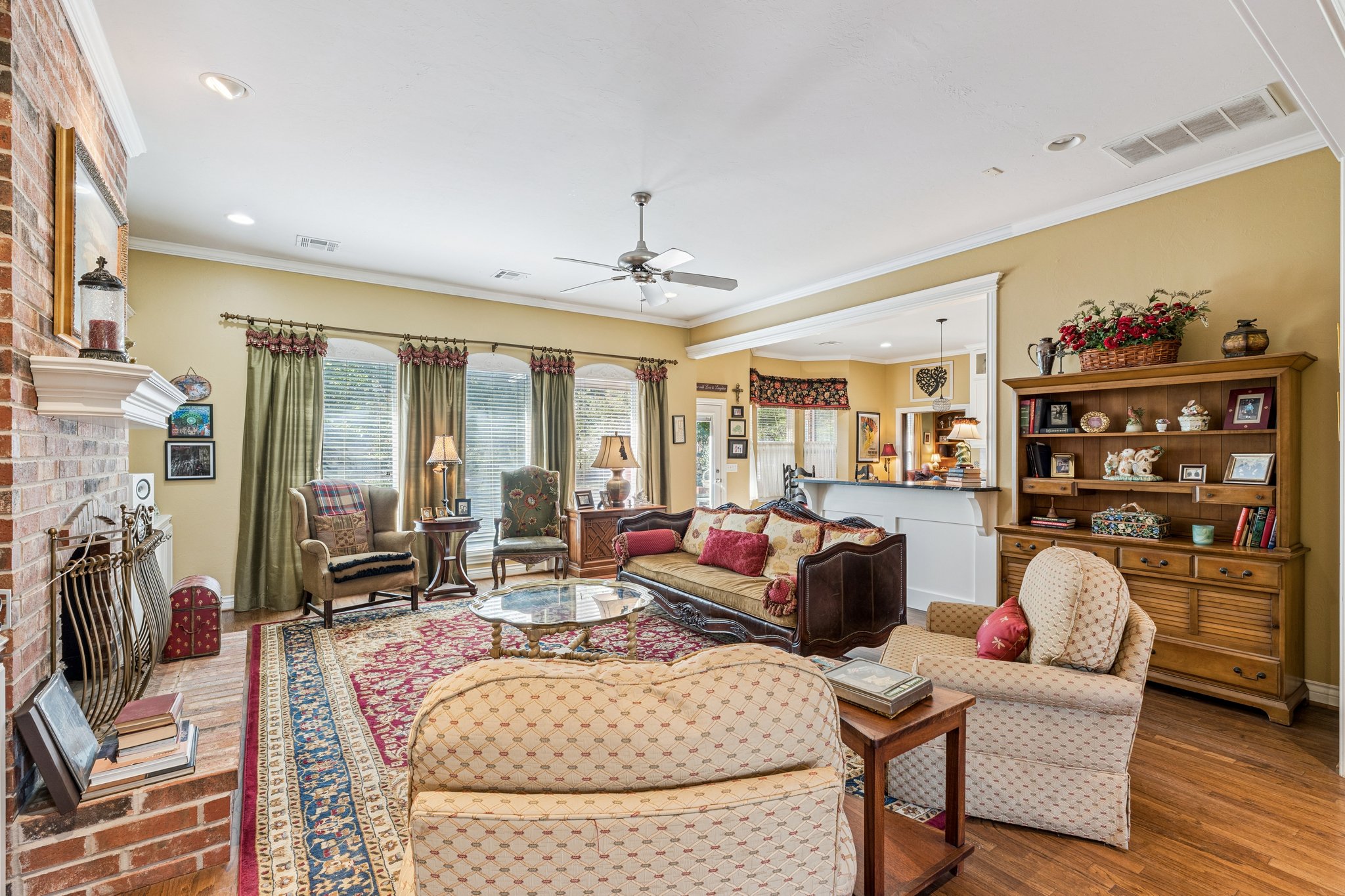 9501 Larimore Ln_008.jpg