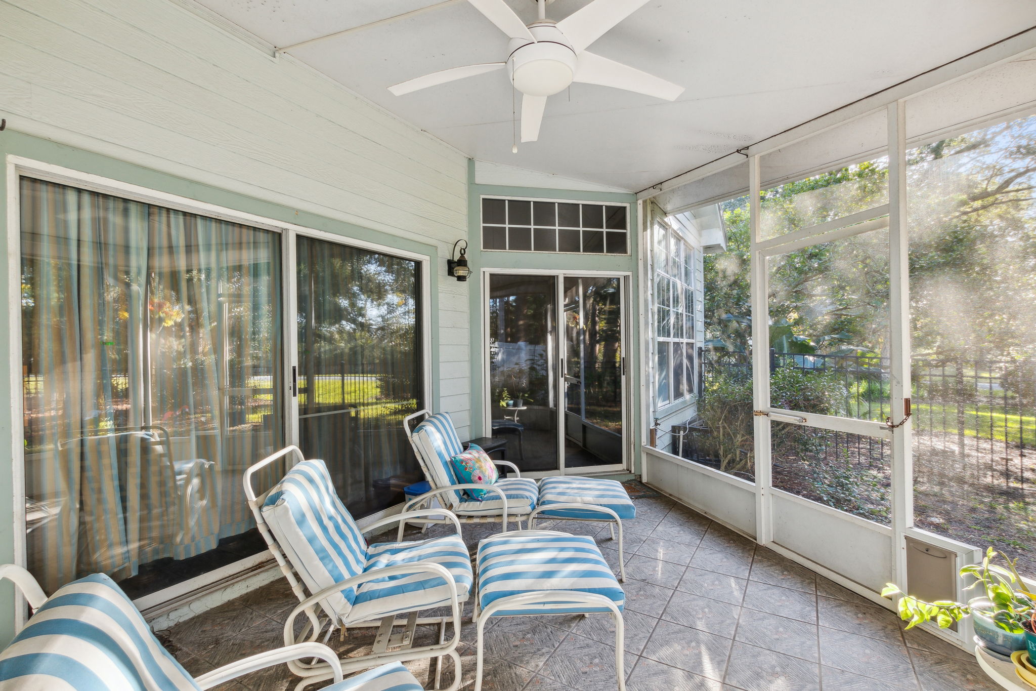 Screened-in Porch