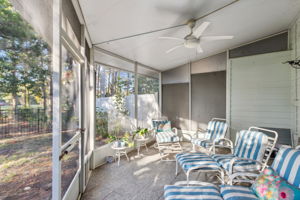 Screened-in Porch