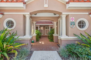 Welcome to 95024 Barclay Pl Unit 4A
