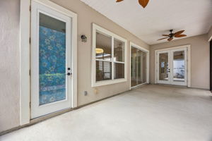 Screened-in Porch