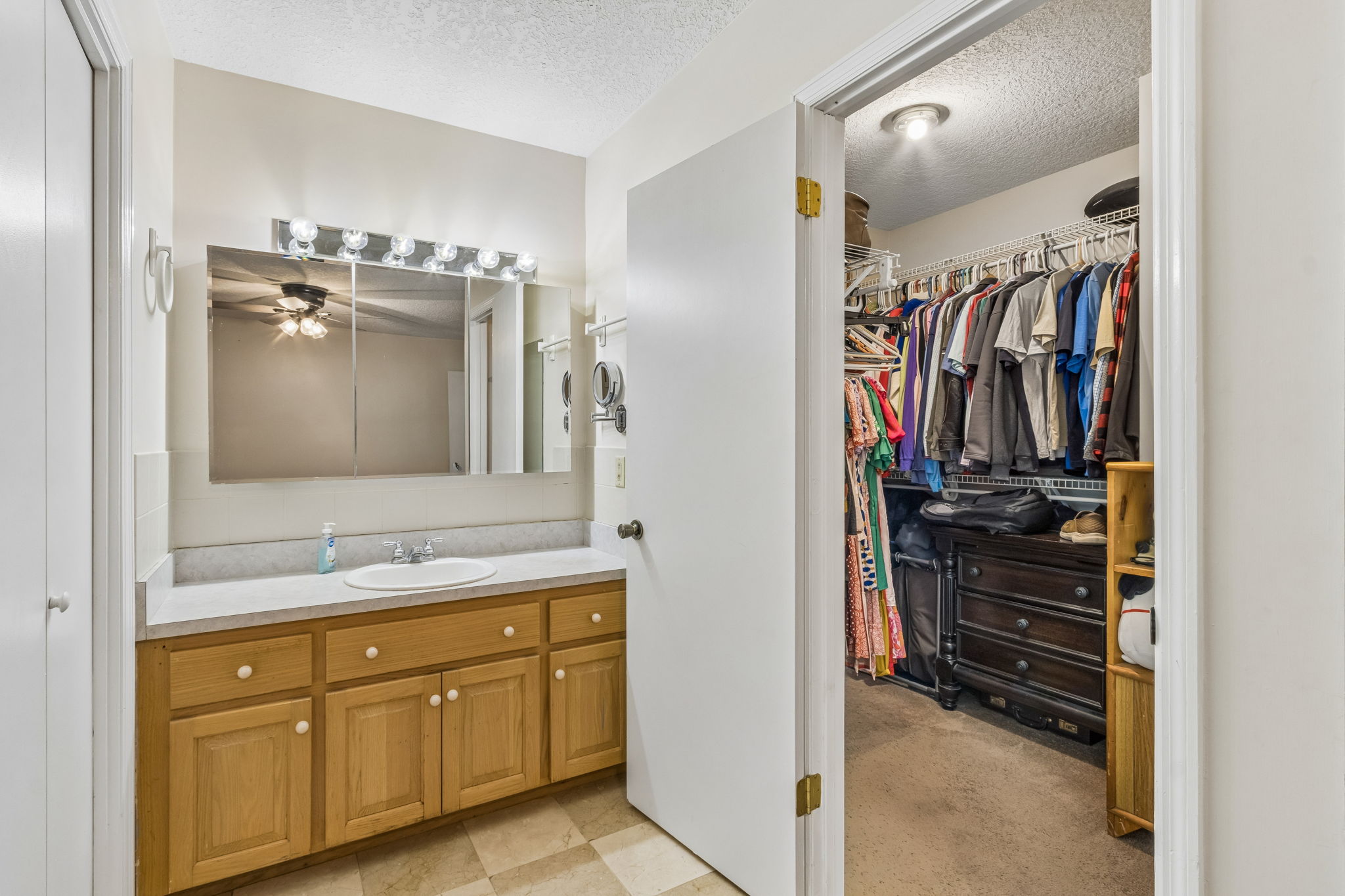 Primary Bedroom Closet