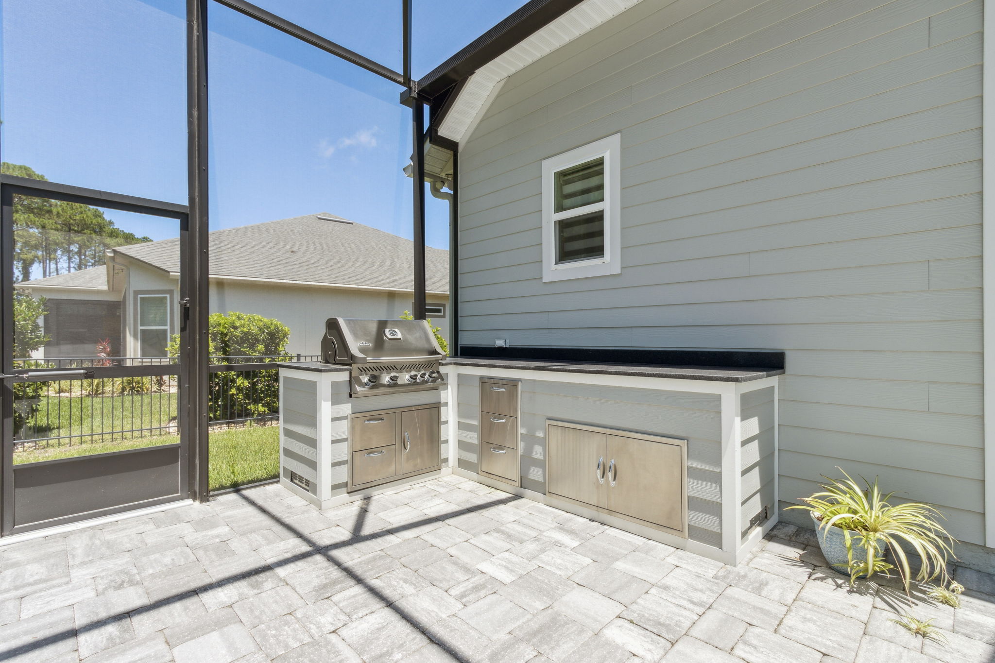Outdoor Kitchen