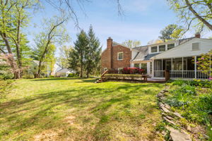 Flat 1/2 acre lot