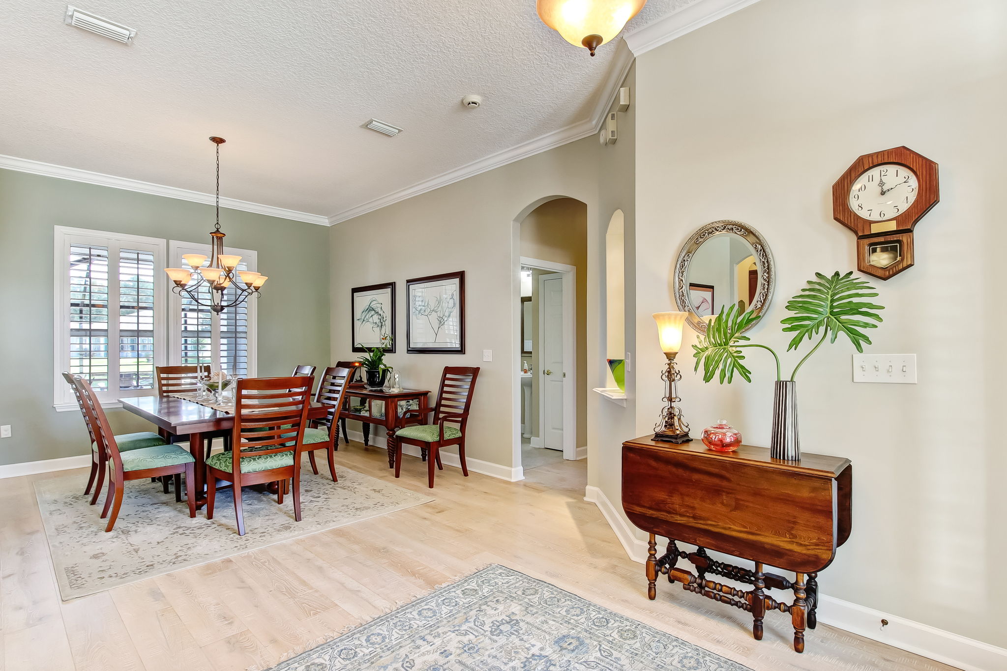 Foyer/Dining Room