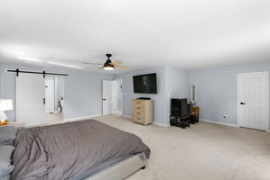  Photo 40