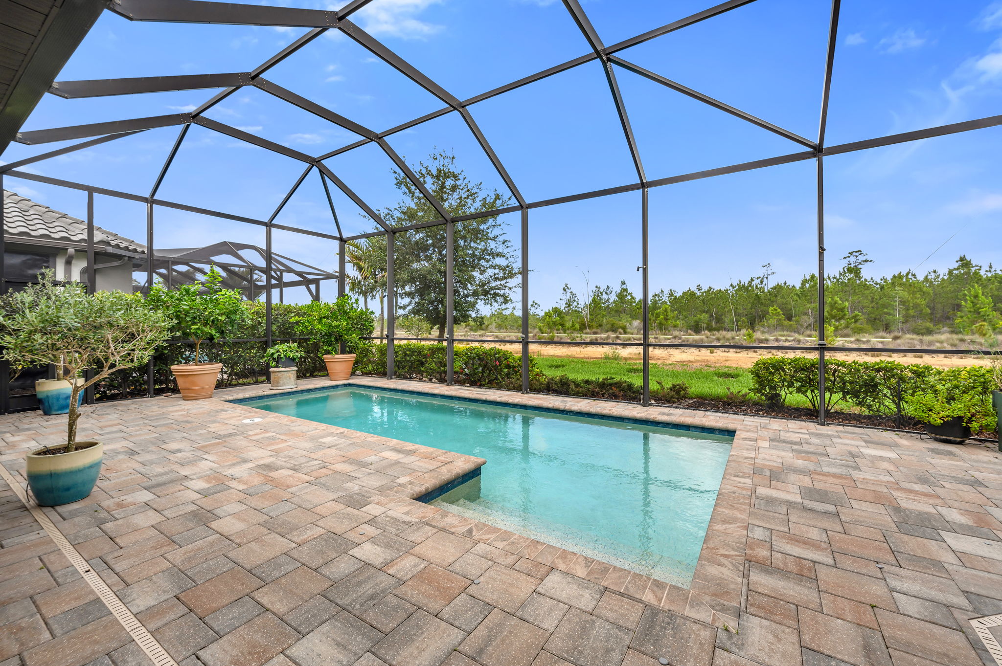 Lanai Pool
