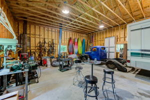 Garage & Workshop