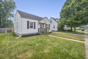 951 E Church St_32