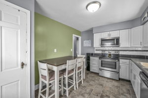 951 E Church St_15