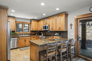 Kitchen with Breakfast Bar