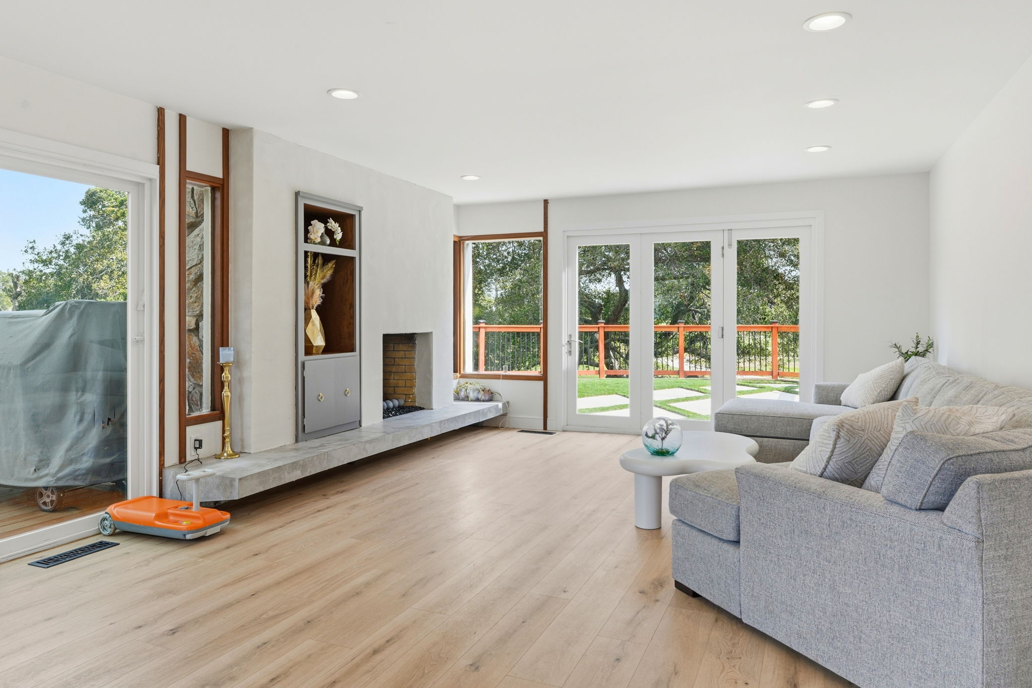 004_F8_951 Laurel Glen Dr